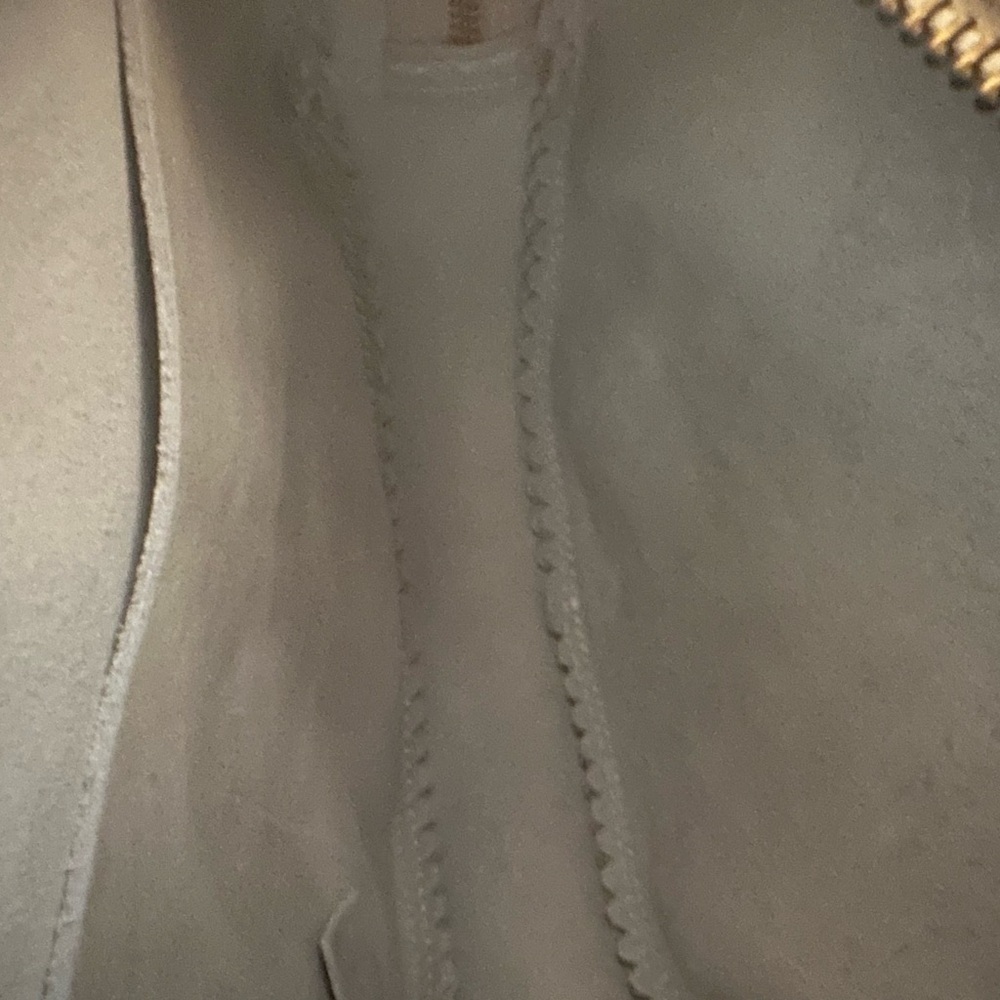 NWOT Portland Leather Bone Circle Crossbody Bag - Picture 5 of 7